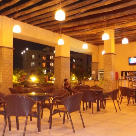 Hotel Sapphire Дар ес Саалам Екстериор снимка