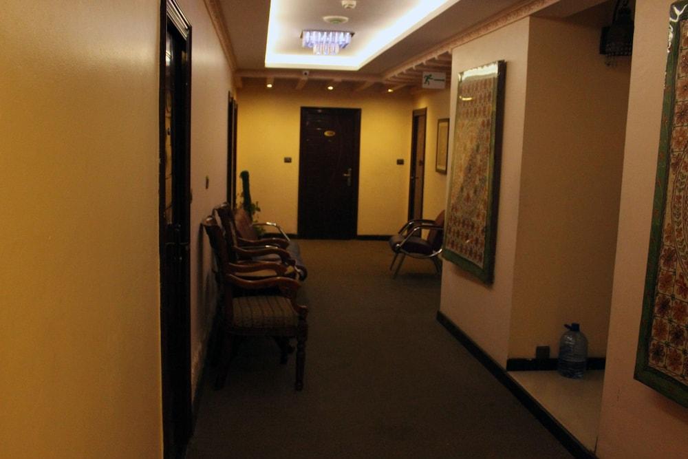 Hotel Sapphire Дар ес Саалам Екстериор снимка
