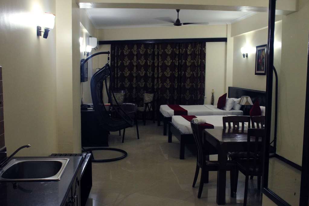Hotel Sapphire Дар ес Саалам Стая снимка